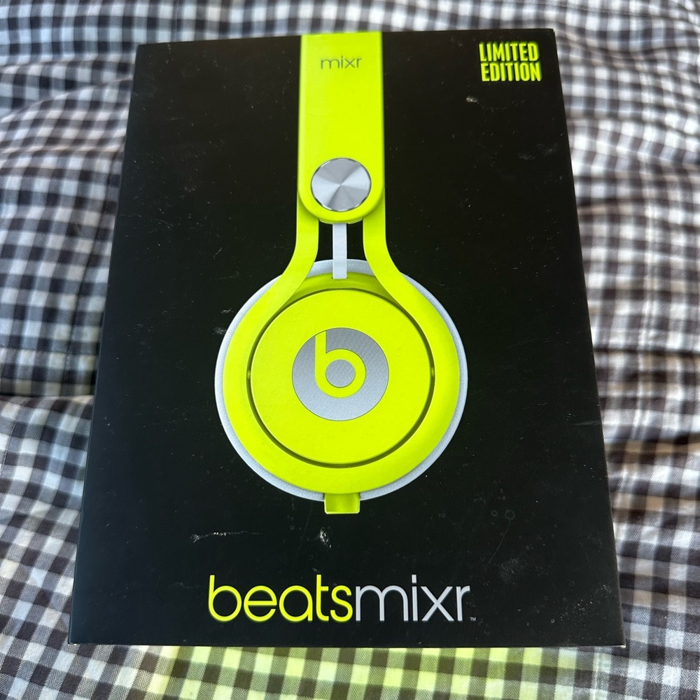 Beats by Dre Mixr headphones. Limited edition neon yellow.
